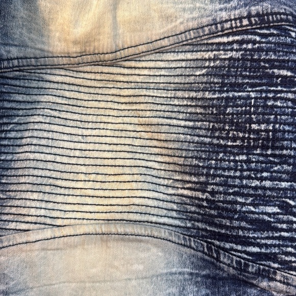 Dash Denim Co. Faded Acid Wash Men’s 44
13” Inseam Stretch Jean Shorts - Picture 8 of 8